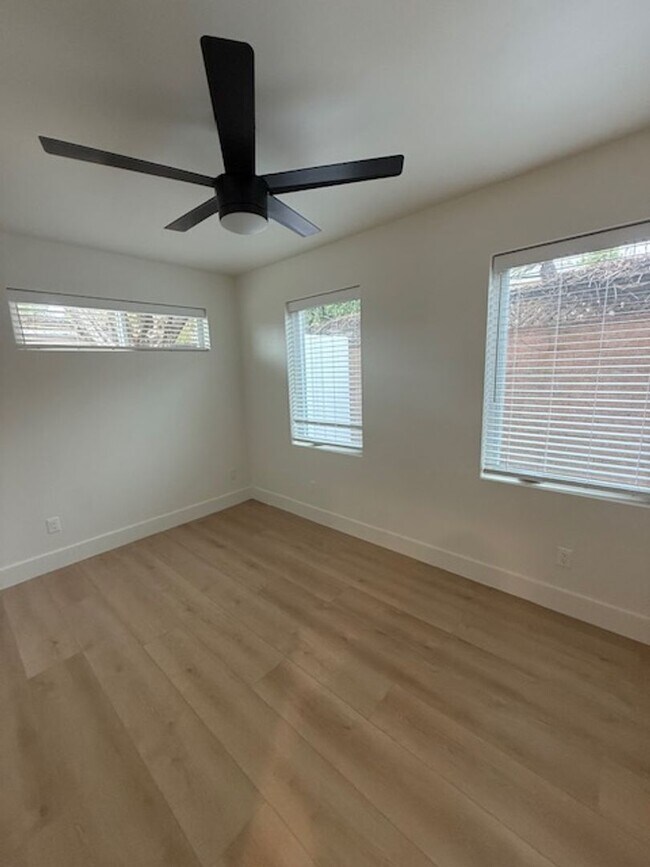 Building Photo - 5943 E Adderley Dr
