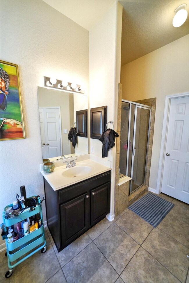 Building Photo - Stunning 3-Bedroom Home with Office in Charleston Parke, Cibolo - Realtor Commission offered: $500