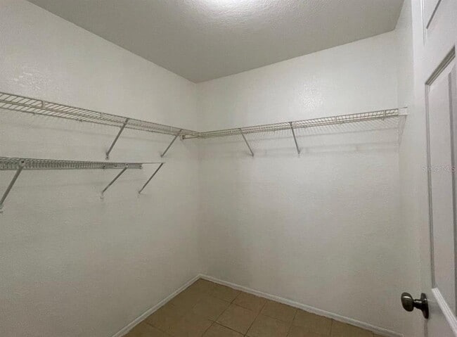 Building Photo - 827 Camargo Way