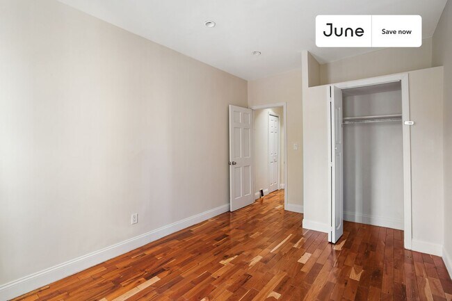 Building Photo - 23 E 109th St