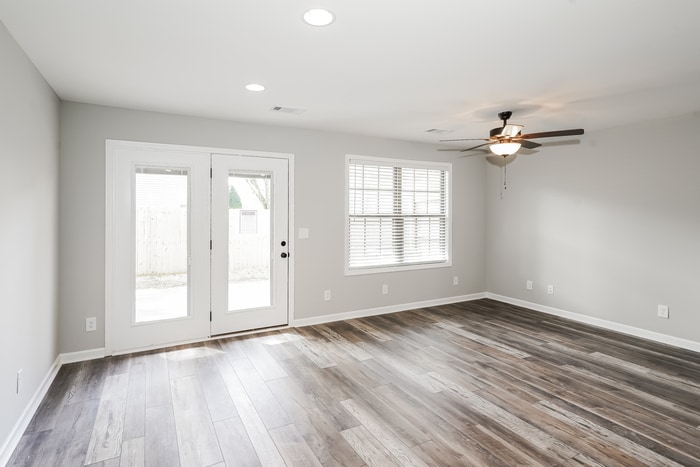 Building Photo - 212 Signature Pl