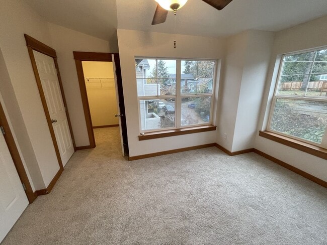 Building Photo - Wedgwood Townhome