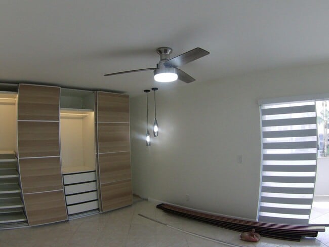 Building Photo - 319 Normandy G