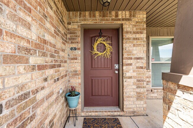 Building Photo - Wonderful 3 bed, 2 bath in Milwaukee Ridge!