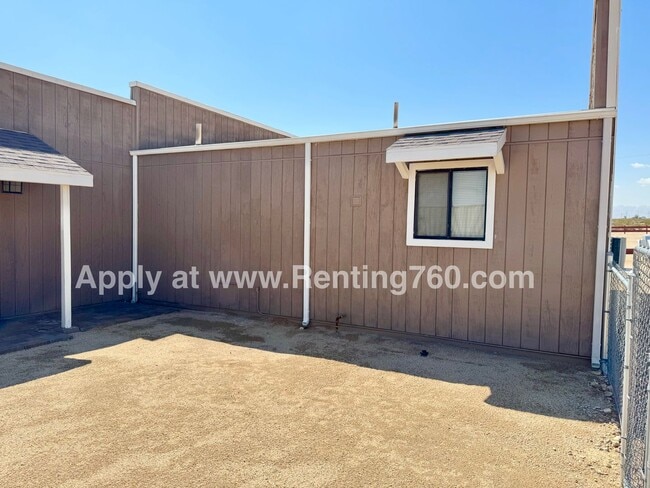 Building Photo - 2 Bed 2 Bath Near Military Base!