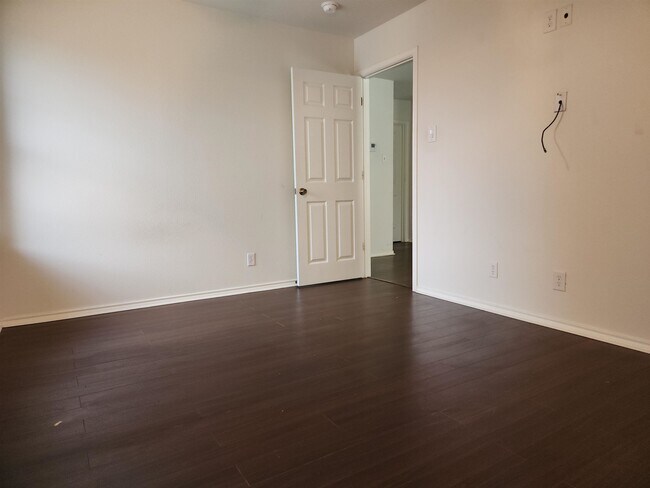 Building Photo - 1701 Port Lavaca St