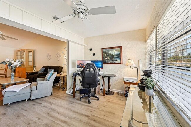 Building Photo - 7245 Wood Creek Dr