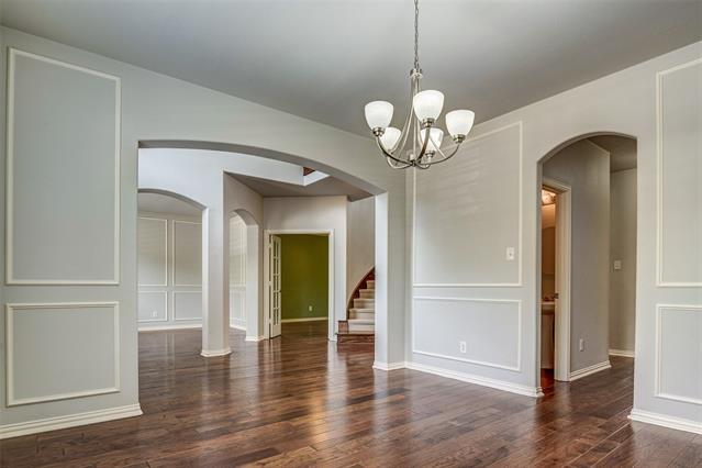 Building Photo - 916 Carlsbad Dr