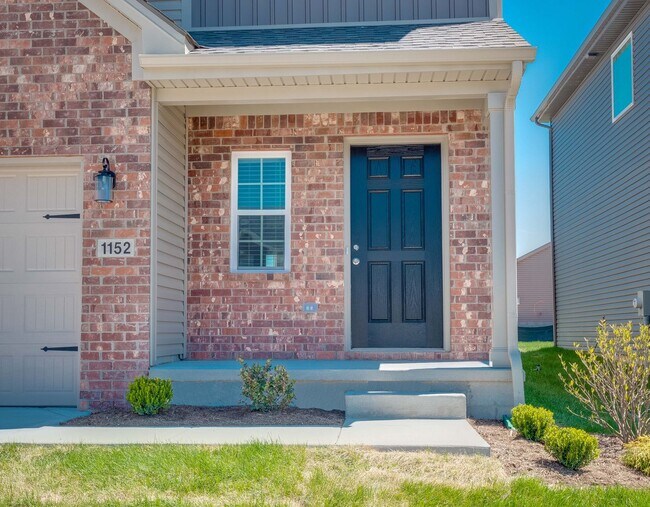 Building Photo - Stunning 2022 Build in Lexington!