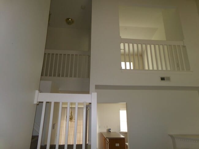 Building Photo - Greensboro Townhouse near Wendover Ave and I-40.