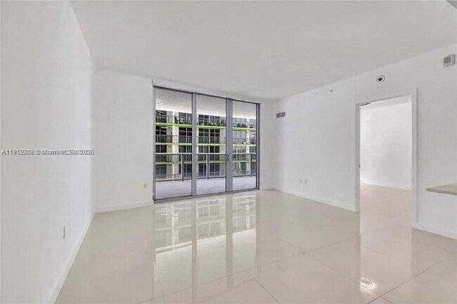 Building Photo - 488 NE 18th St