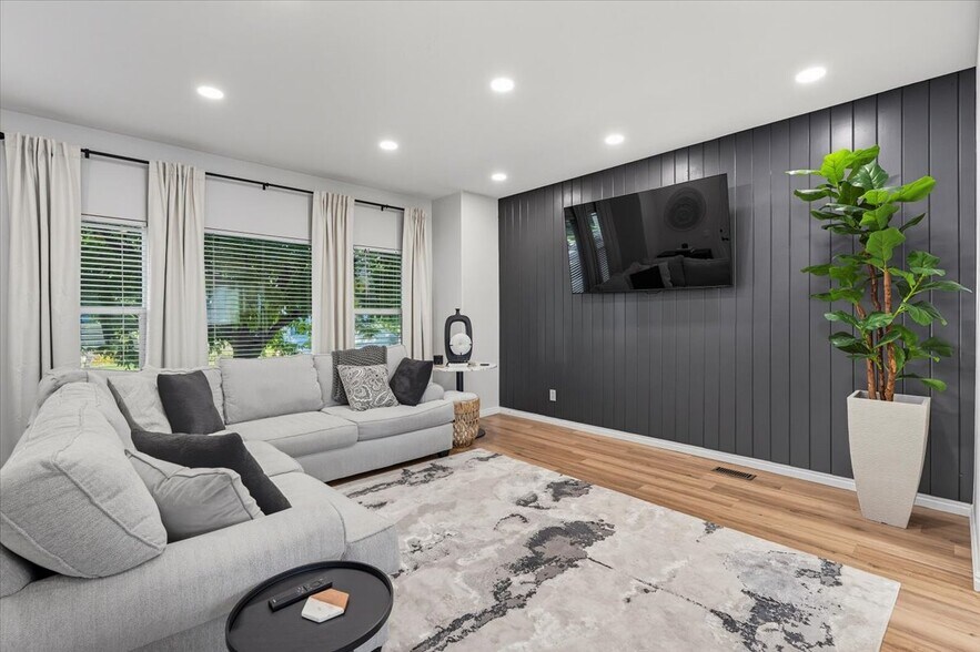 Building Photo - 1552 S 850 W