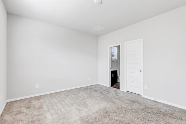 Building Photo - 2394 Tavo Trails Dr