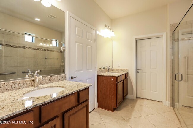 Building Photo - 16 Acorn Grove Ct
