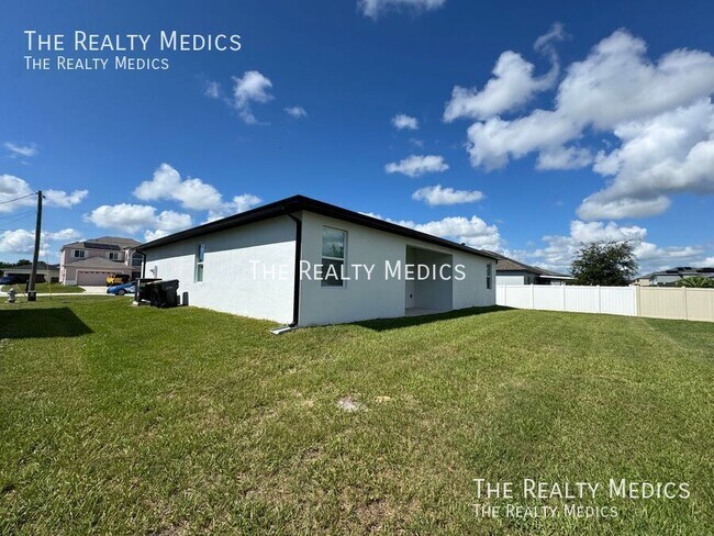 Building Photo - 2226 Rock Dr