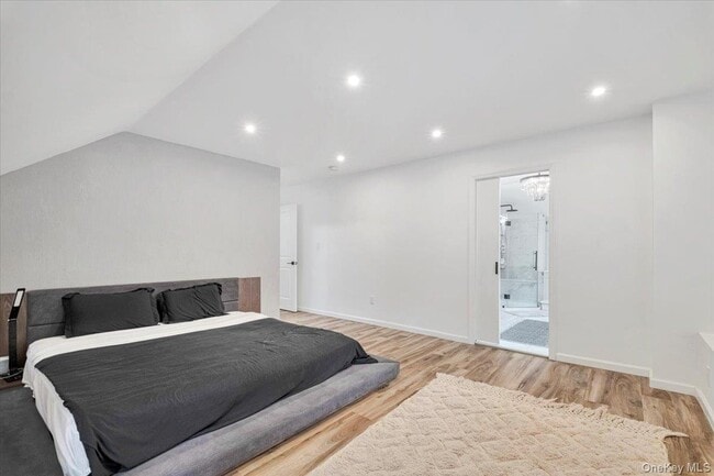 Building Photo - 75 Oakland Ave