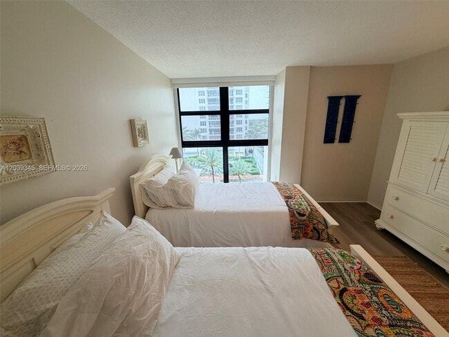 Building Photo - 5757 Collins Ave