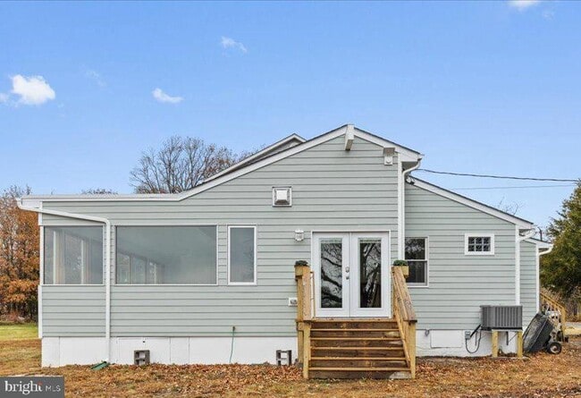 Building Photo - 1345 Ellicott Ave