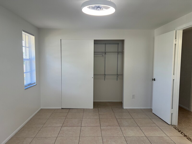 Building Photo - 8820 Pohoy Ave