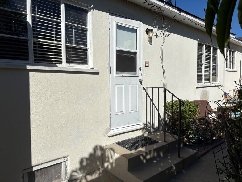 Building Photo - 923 18th St