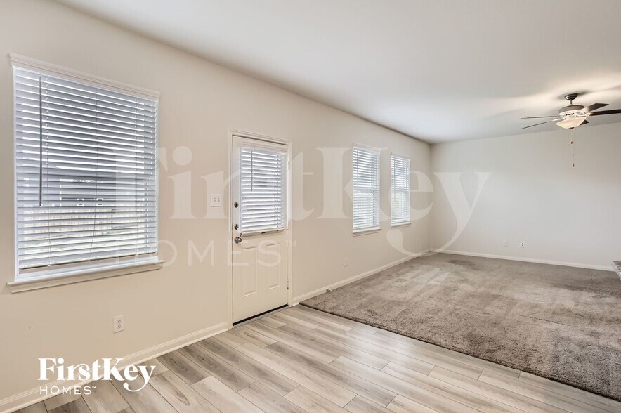 Building Photo - 26732 Frost Dr