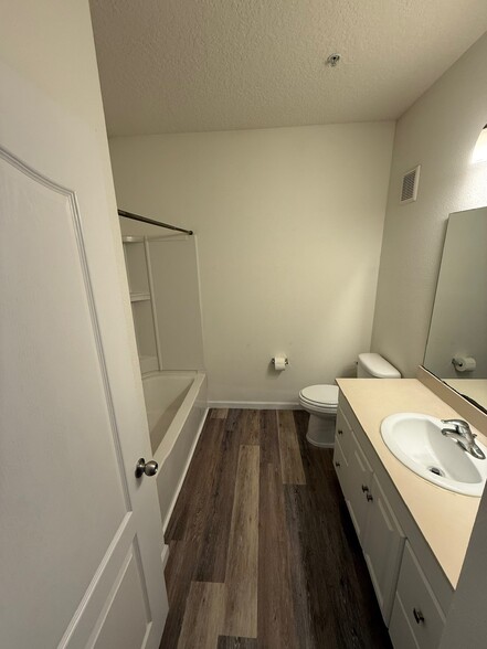 Building Photo - 4908 Key Lime Dr