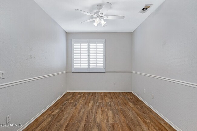 Building Photo - 2236 W Periwinkle Way