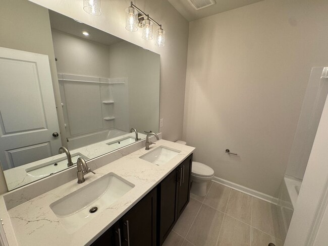 Building Photo - 4707 Cypress Tree Ln