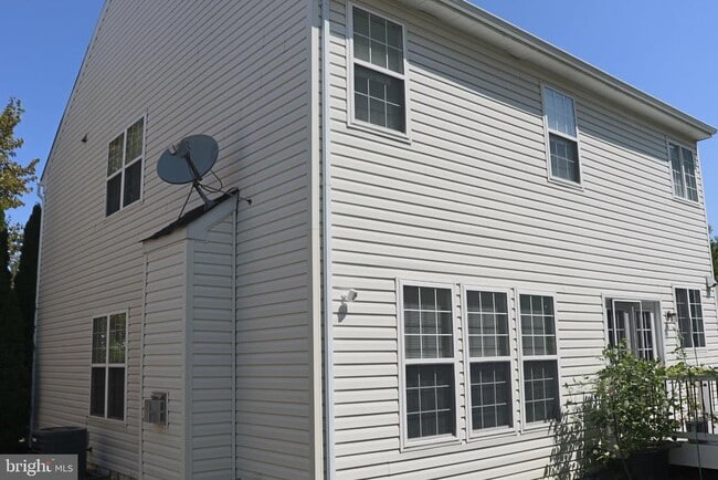 Building Photo - 8140 Gilroy Dr