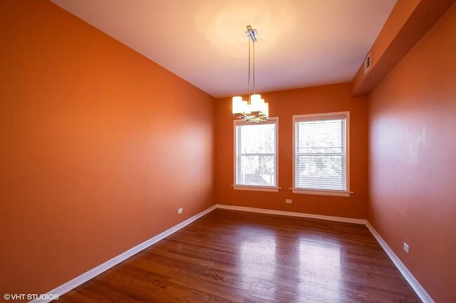 Dining Room - 6042 N Kenmore Ave