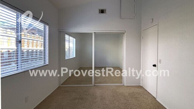 Building Photo - 14075 Gray Ln