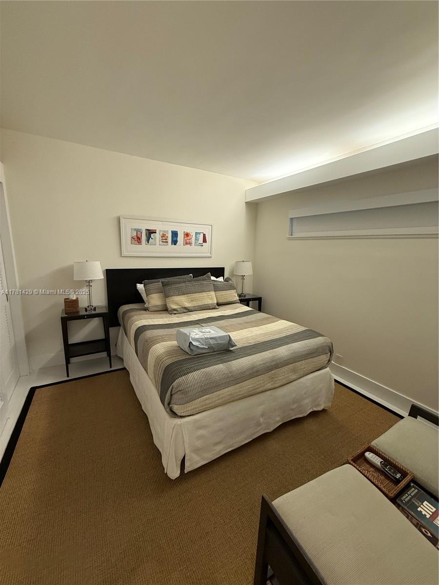 Building Photo - 161 Crandon Blvd