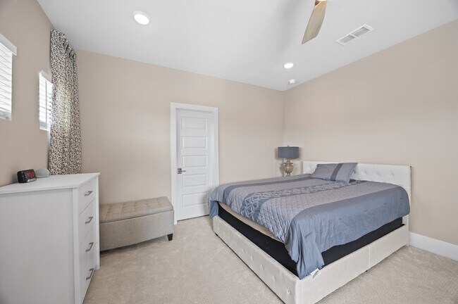 Building Photo - 27927 Indigo Ridge Dr