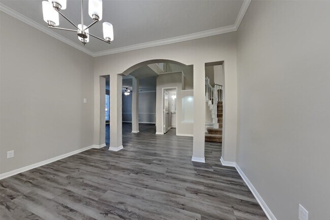 Building Photo - 7022 Echo Pines Dr