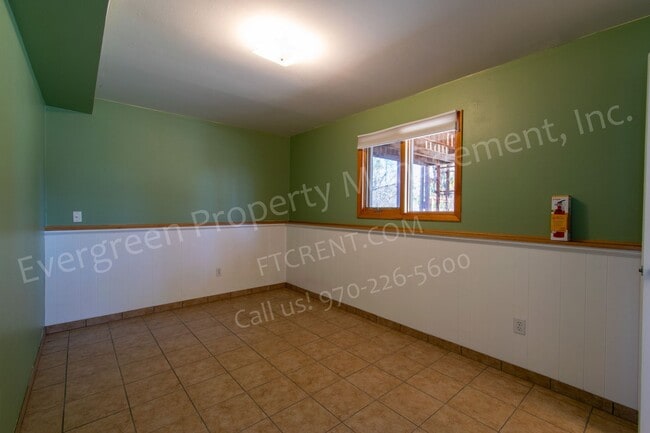 Building Photo - 2206 Wakefield Dr