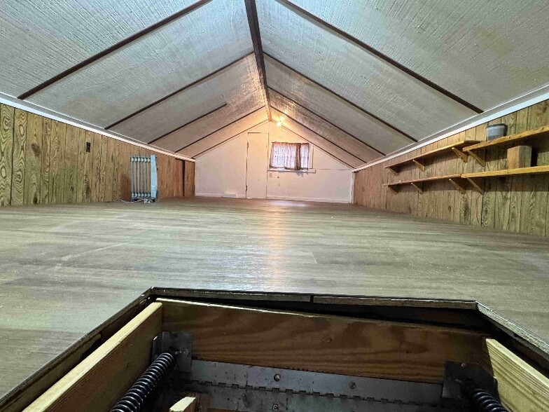 Building Photo - 811 Flower Creek Rd