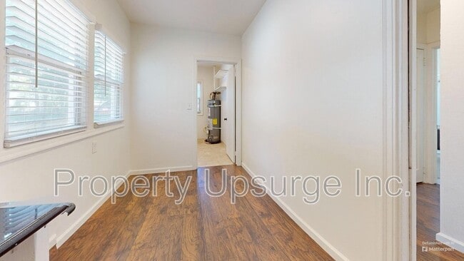 Building Photo - 2063 Park Ave