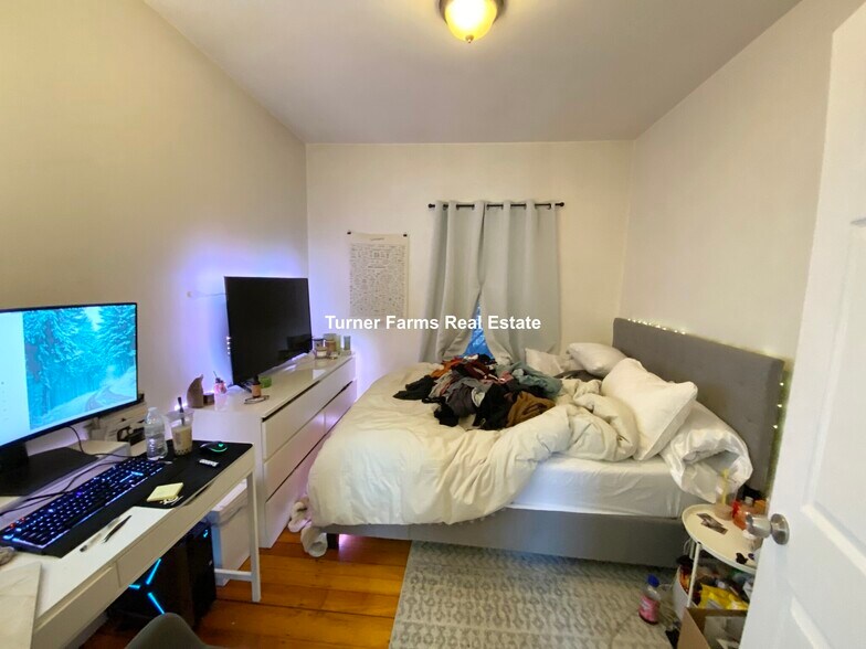 Building Photo - 52 Delle Ave