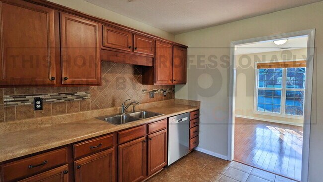 Building Photo - 3012 Outfitters Dr