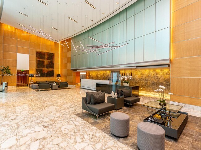 Building Photo - 1331 Brickell Bay Dr