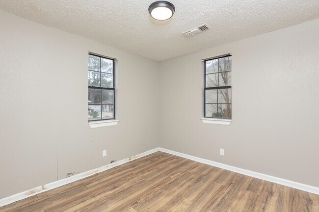 Building Photo - 3320 W Tuskegee Cir