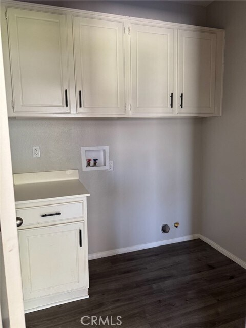 Building Photo - 33618 Iris Ln