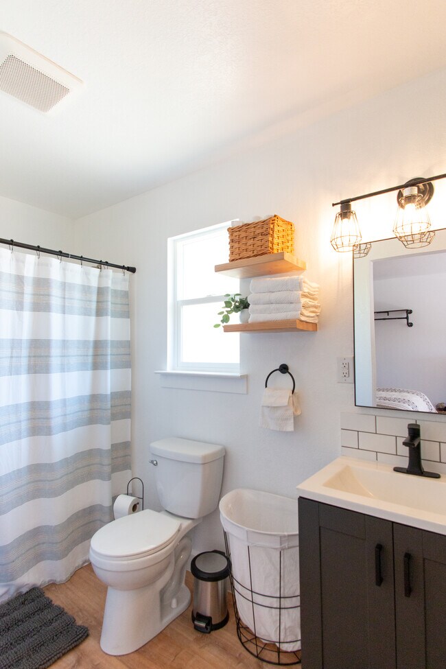 Building Photo - 3390 Cutlas Ct