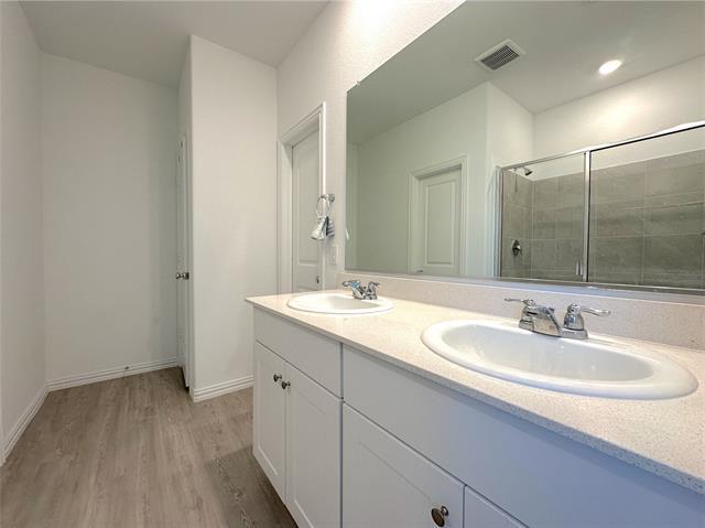 Building Photo - 1328 Rousseau Dr