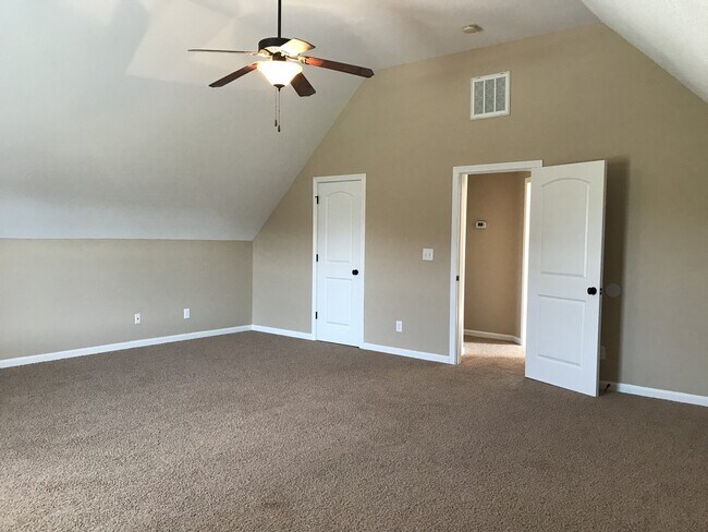 Building Photo - 1313 Chinook Cir