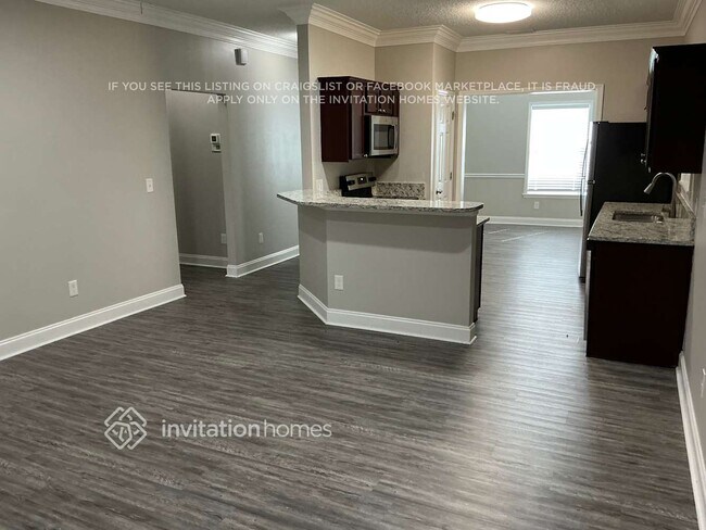 Building Photo - 2346 Somerset Rd