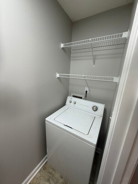 Building Photo - 100 Kensington Blvd