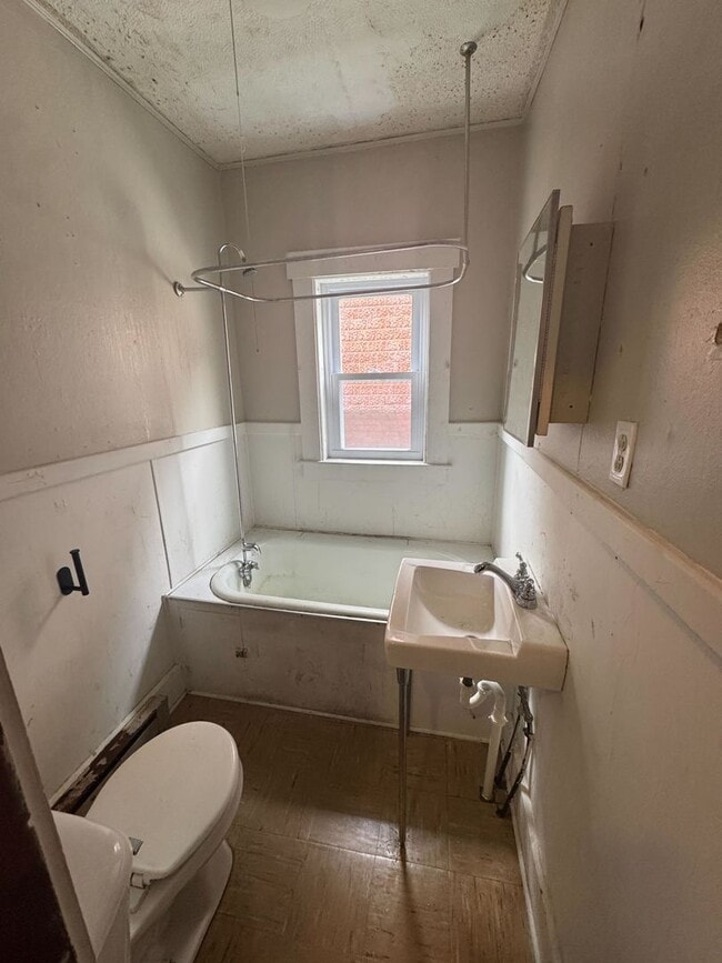 Building Photo - 13 Sullivan St