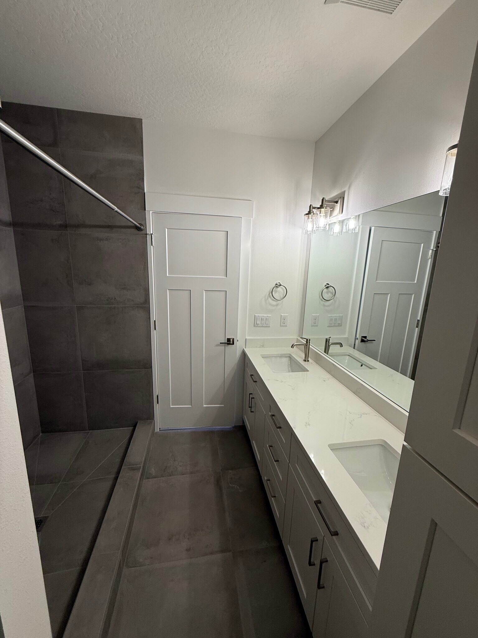 Building Photo - 3127 N Fruitland Ln