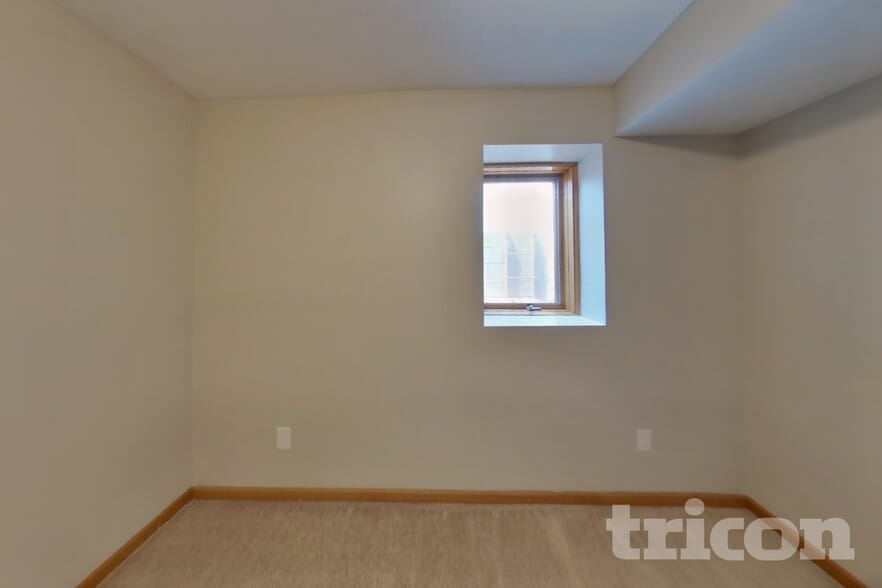 Building Photo - 1230 Varner Way